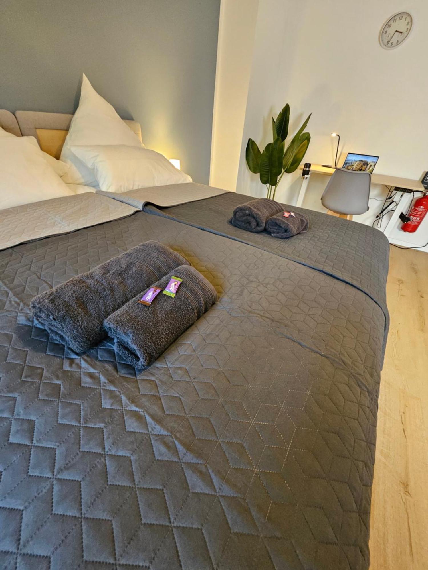 Modern Homes - Voll Ausgestatte Wohnung - Balkon - Hotelbetten - 4K Tv - Wlan Морс-Вінн Екстер'єр фото