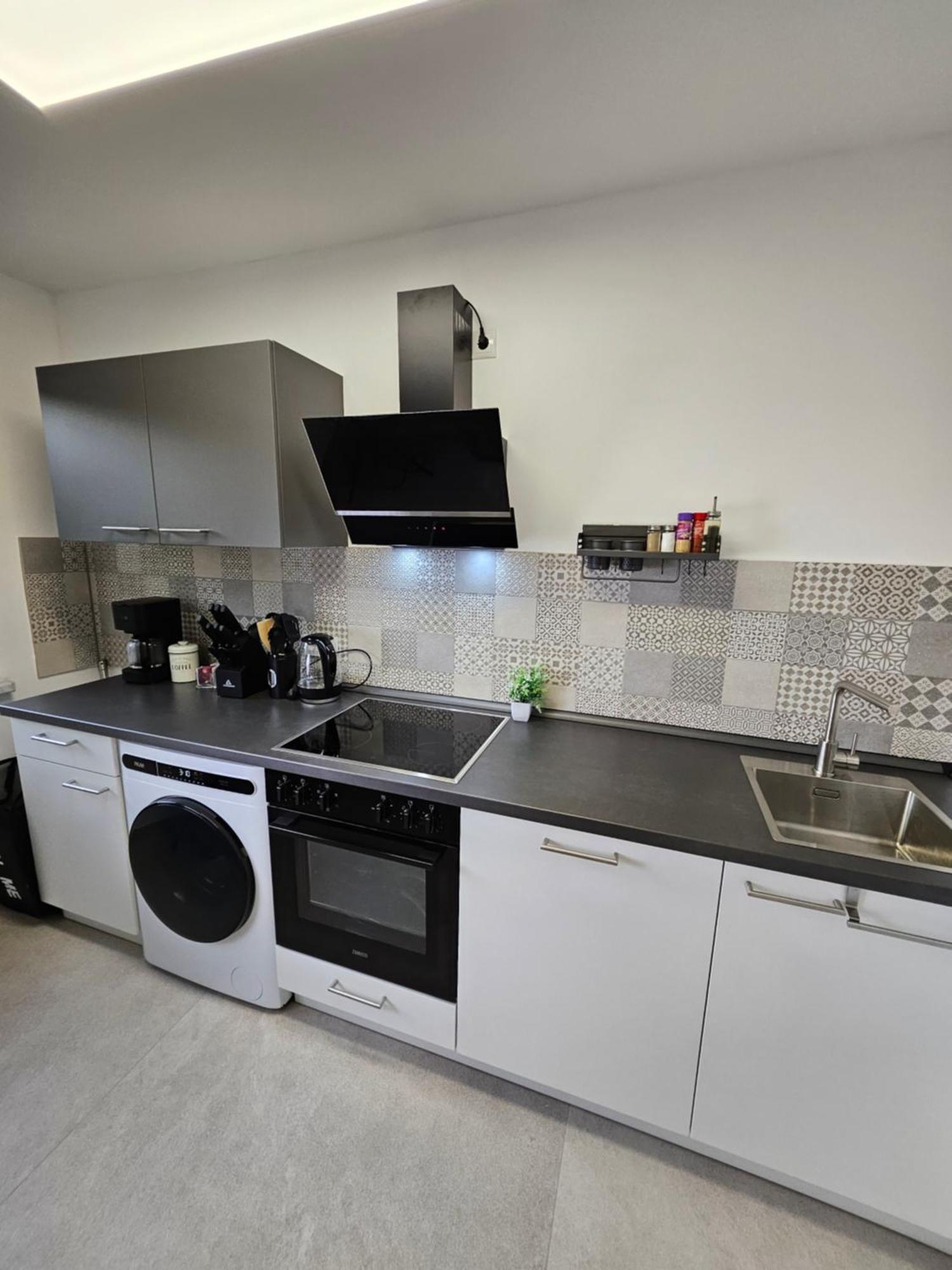 Modern Homes - Voll Ausgestatte Wohnung - Balkon - Hotelbetten - 4K Tv - Wlan Морс-Вінн Екстер'єр фото