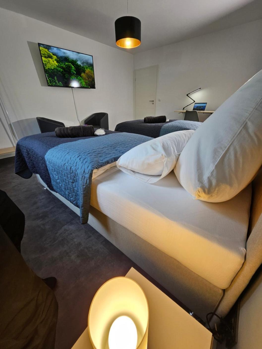 Modern Homes - Voll Ausgestatte Wohnung - Balkon - Hotelbetten - 4K Tv - Wlan Морс-Вінн Екстер'єр фото